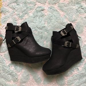Sbicca Vintage Collection Black Booties